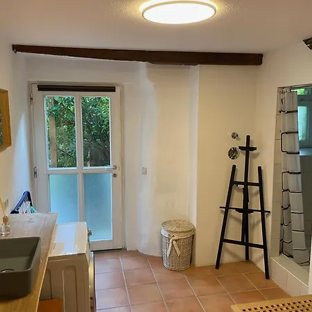 4 Betten In 3-zimmer-wohnung Mit Wlan Tv Und Garten