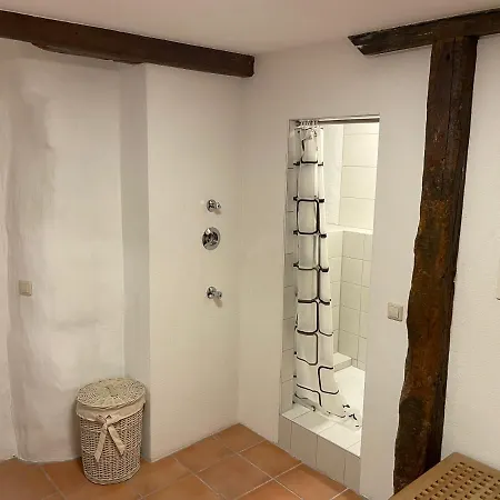 4 Betten In 3-zimmer-wohnung Mit Wlan Tv Und Garten