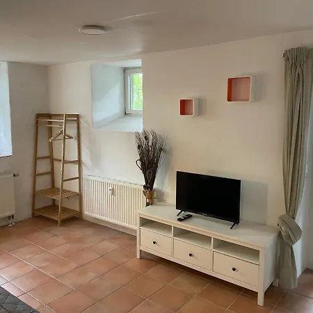 Apartment 4 Betten In 3-zimmer-wohnung Mit Wlan Tv Und Garten