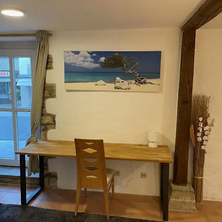 4 Betten In 3-zimmer-wohnung Mit Wlan Tv Und Garten Apartment