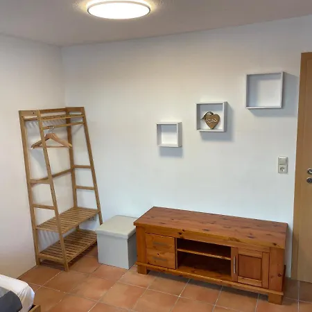 4 Betten In 3-zimmer-wohnung Mit Wlan Tv Und Garten Apartment Schwieberdingen